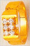 Code KJDRM 1108Gold 18 ktWeight 7 gmsDiamond 0.40 ct, click here to see large picture.