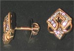 Code KJDT TP 103Gold 18 ktWeight 4.790 gmsDipc. 34Diamond 0.380 ctRs 10,711/-, click here to see large picture.