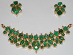 Code KJGJE 2620Emeralds Pendent Set, click here to see large picture.
